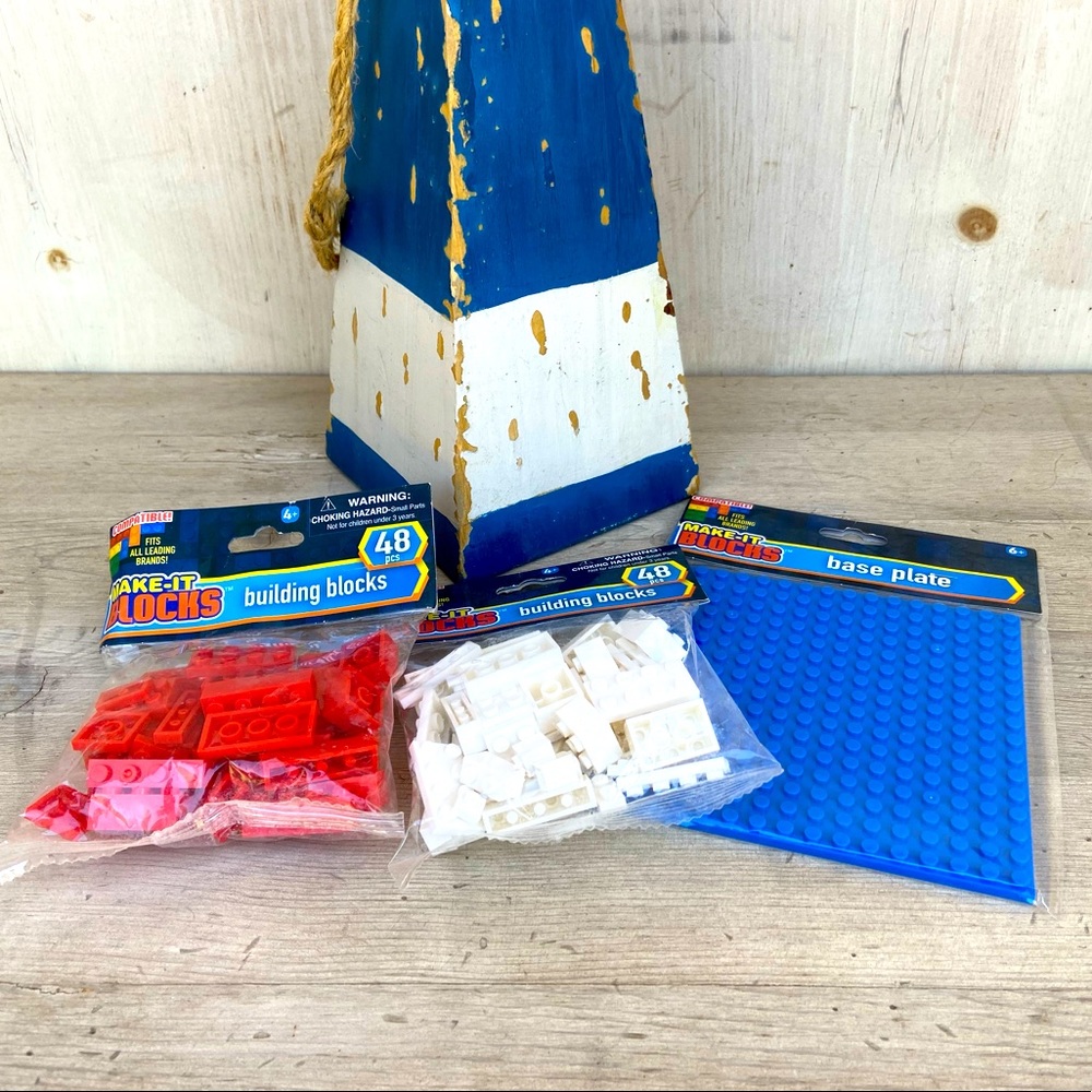 FREE w/ Bundle. Snap red white blue building blocks & platform board. NIB NEW